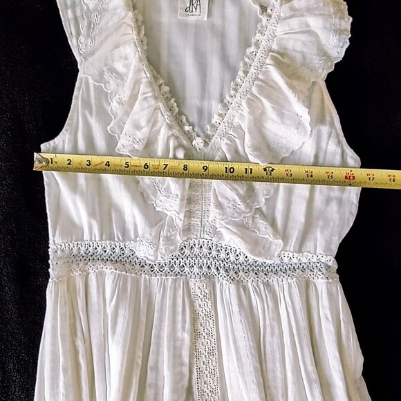 💞🎄Just in Dec👄✈️. Beautiful WHITE DRESS. - Picture 10 of 15